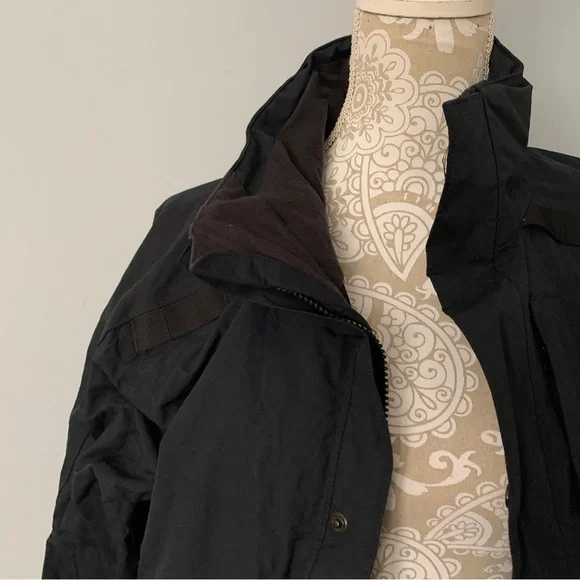 North face // black zip front ski jacket size small - Picture 3 of 10